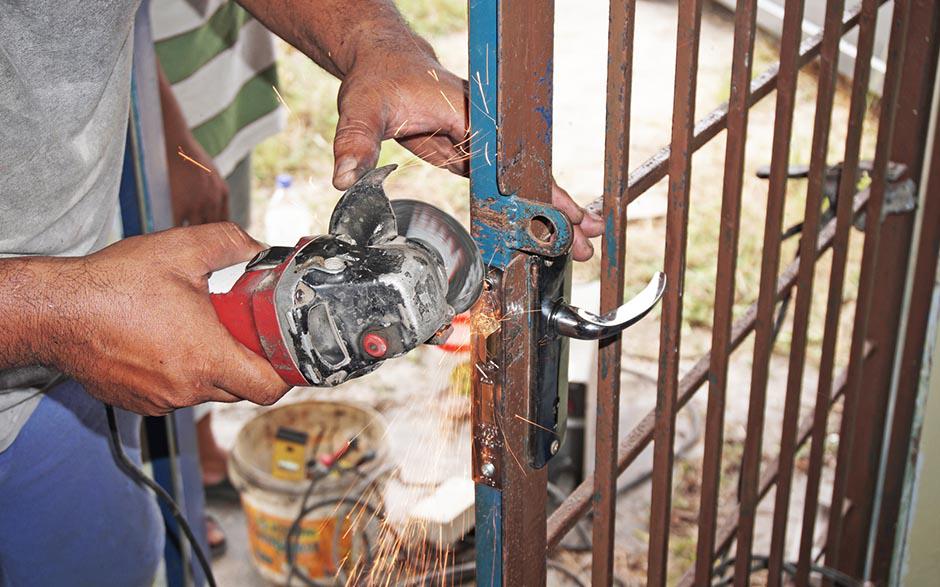 artisans serruriers qualifiés Versailles